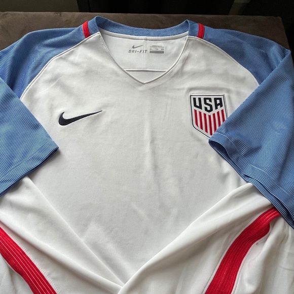 2016 Nike U.S.A. Soccer Jersey - NWOT - Picture 3 of 4